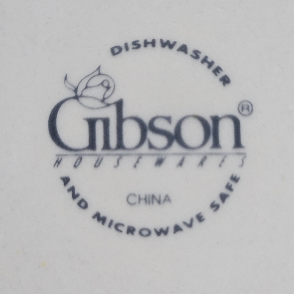 Gibson 2 Roseland Pink Floral Dinner Plates Discontinued Stoneware Y2K 11" - Picture 9 of 12